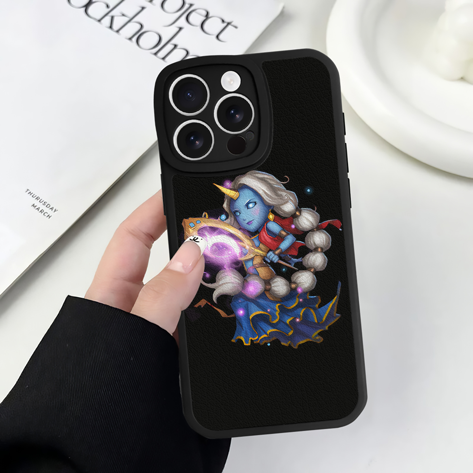 リーグ・オブ・レジェンド League of Legends LOL 【iPhone 16シリーズ対応】シリコンスマホケース（レザー調） 材質：シリコン